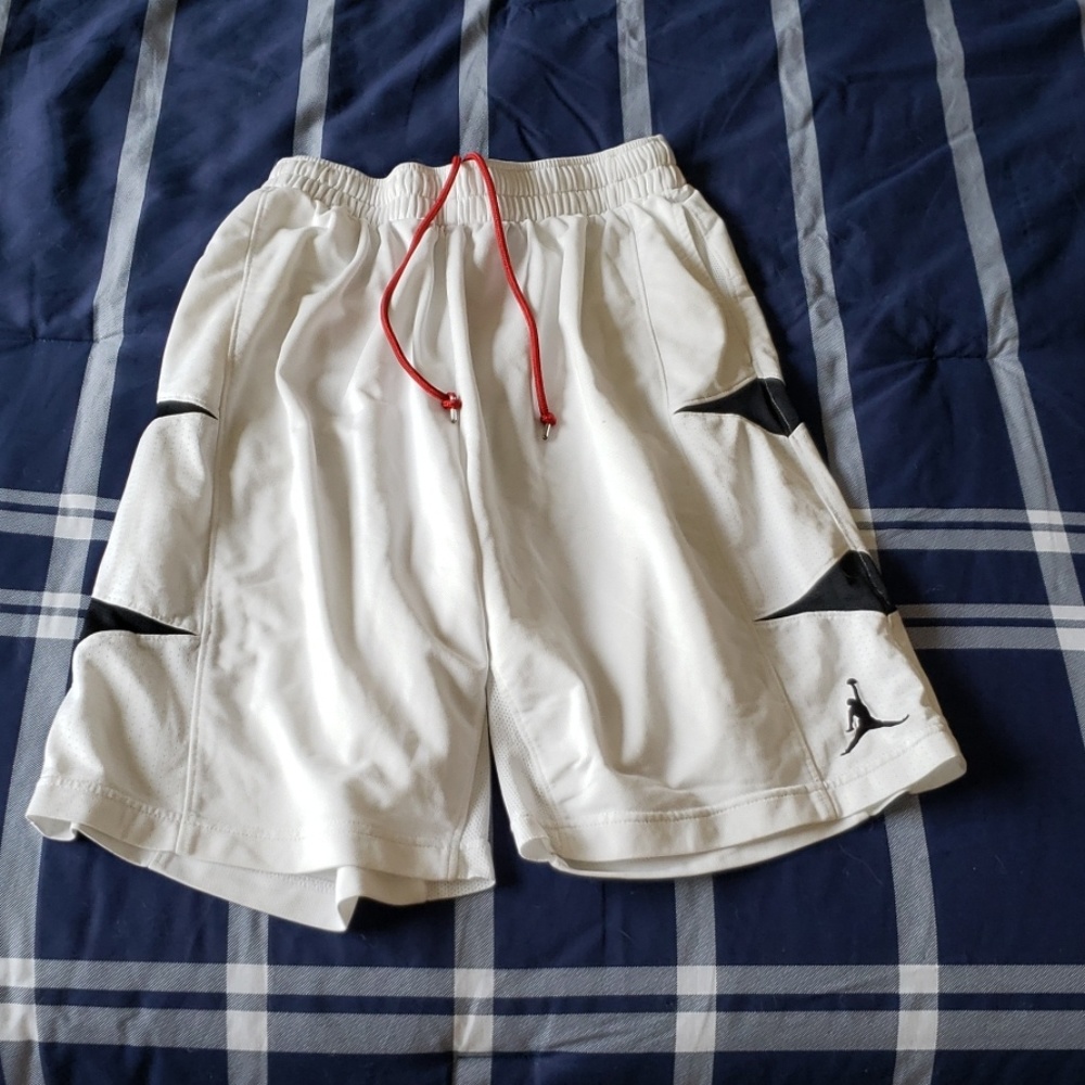 Mens medium Jordan shorts